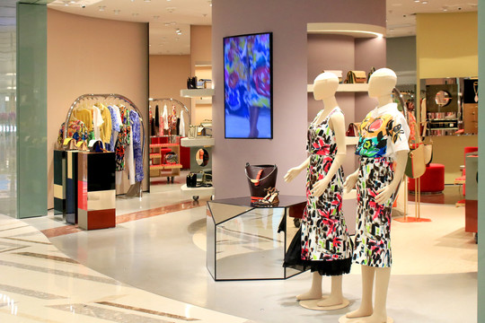 时尚荟萃 探索现代服装零售店的魅力与策略